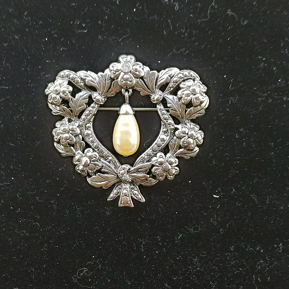 Vintage Pearl Heart Brooch